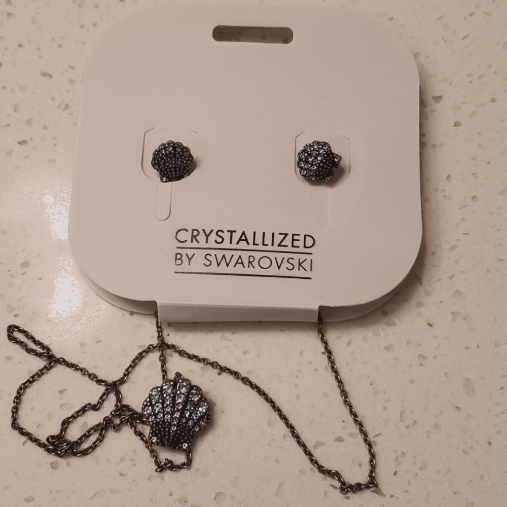 Swarovski necklace and earring set